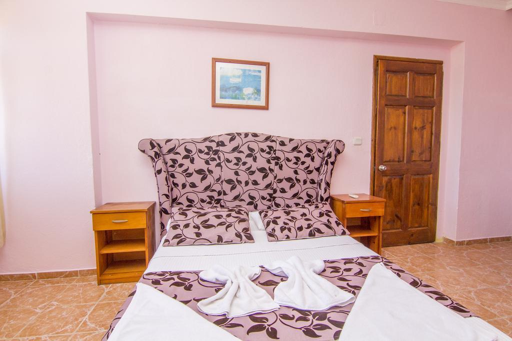 Ertek Hotel Олудениз Экстерьер фото